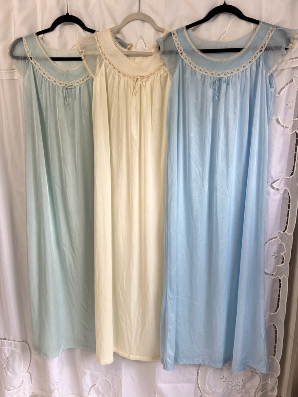 Vintage Van Raalte Baby Blue 100% Nylon Tricot Nightgown Pleated Maxi S